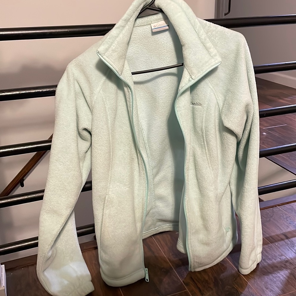 Mint blue Columbia
